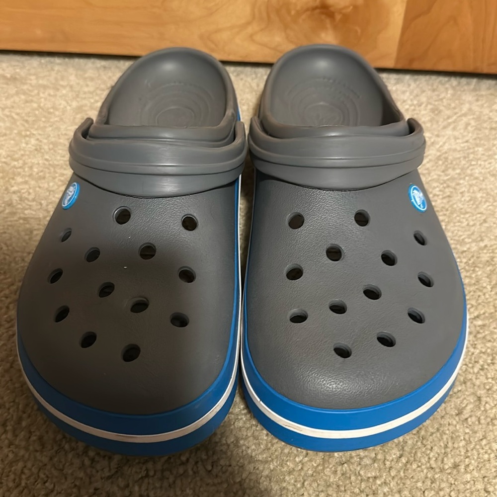 Men’s crocs size 12